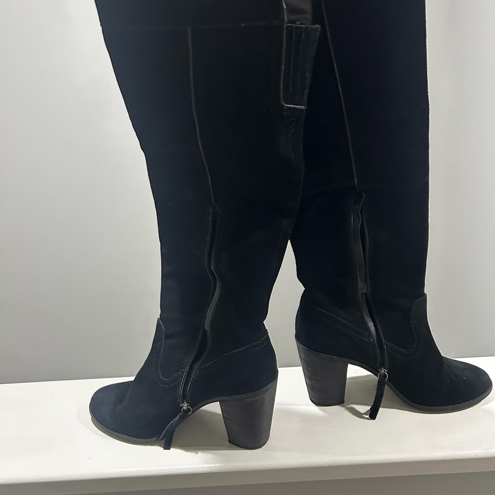❤️Knee high suede Dolce Vita boots - Picture 4 of 7